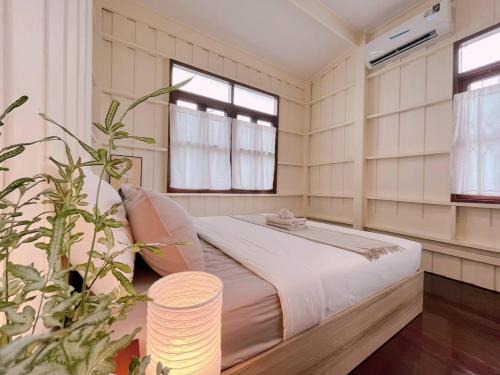 White & Green Guesthouse