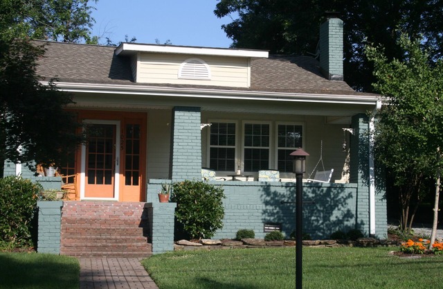 White Hare Bungalow Downtown Hendersonville, NC
