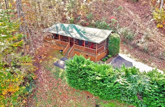 Whitetail Cabin - 2 Bedroom/1 Bath Vacation Rental