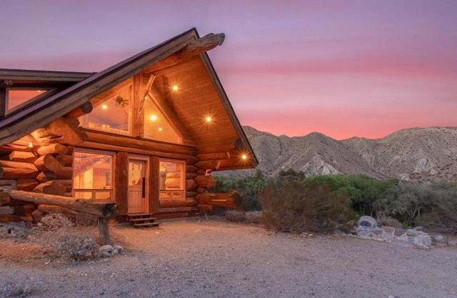 Whitewater Cabin - historic A Frame desert retreat