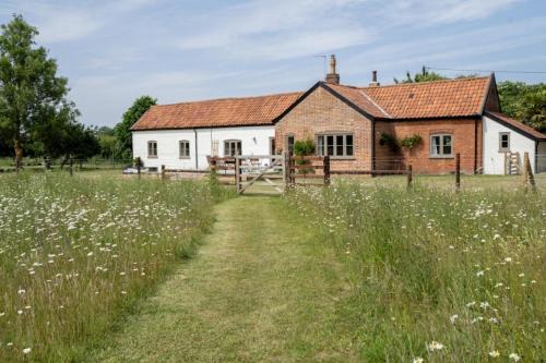 Wild Meadow Cottage