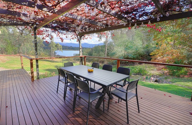 Willowbend - private oasis on 4 acres with direct access to Lake Eildon.