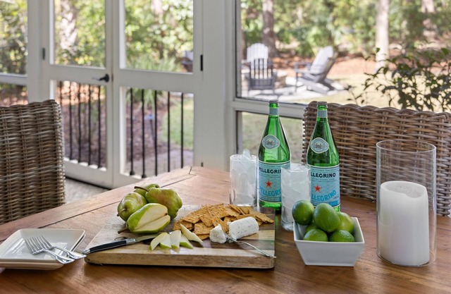 Wilson Cottages, Walk to Tennis & Pickleball, and Restaurants
