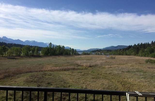 Windermere Point 2br Lakeview Condo - Invermere