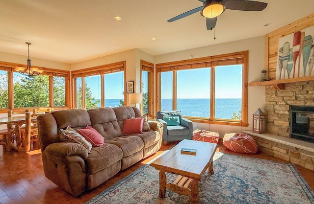 Windsong 608 - Lake Superior - Beaver Bay, MN