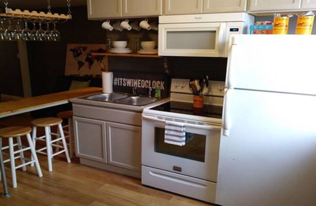 Wine Alley East suite