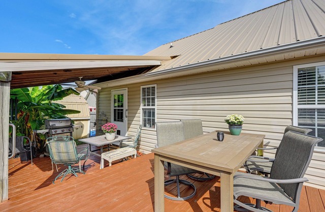 Wine & BBQ Trail Fun: Home w/Hot Tub in Lexington