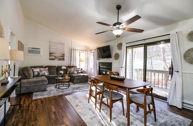 Wintergreen Ski Resort Condo with Golf Access!
