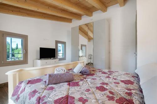 with free parking at the Corte dell'Angelo