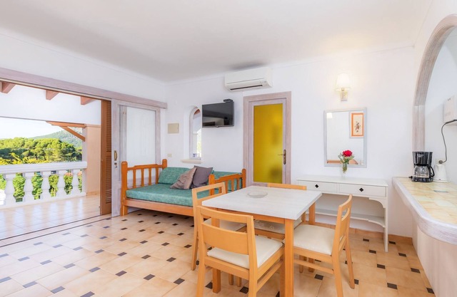 With loggia and near the beach - Apartment Rosa Mar 8