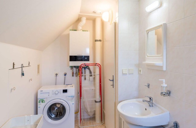 Wonderful private villa for 6 people with pool, WIFI, TV, terrace, pets allowed and parking