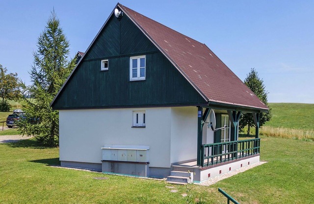 Wonderful private villa for 8 guests with WIFI, pool, TV, terrace, pets allowed and parking