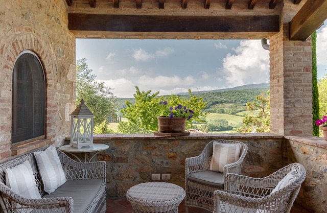 Wonderful family chalet, with swimming pool and panoramic terrace