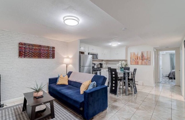 Wonderful Getaway in Canarsie Brooklyn w/Parking
