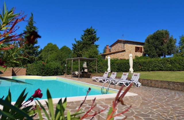 Wonderful private villa with private pool, WIFI, A/C, TV, patio, pets allowed and panoramic view