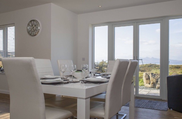 Wonderful private villa for 6 guests with WIFI, TV, pets allowed and panoramic view