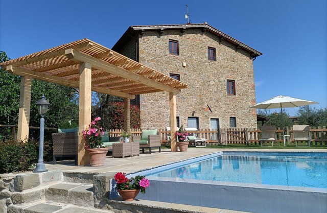 Wonderful private villa for 10 guests with WIFI, A/C, private pool, TV, veranda and panoramic view