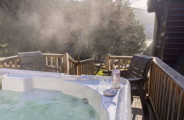 Wonderful private villa for 4 guests with hot tub, WIFI, TV, balcony, panoramic view and parking