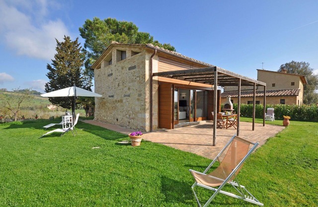 Wonderful private villa for 2 people with WIFI, A/C, TV, patio, panoramic view and parking