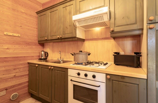 Wonderful private villa for 7 guests with WIFI, TV and pets allowed
