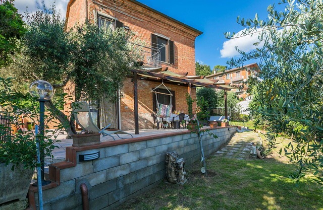 Wonderful private villa for 7 guests with A/C, WIFI, terrace, pets allowed and panoramic view