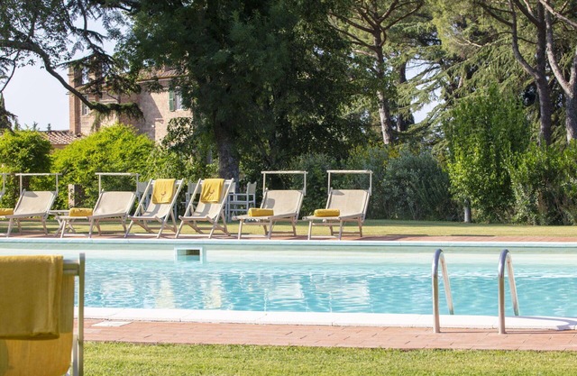 Wonderful private villa for 22 people with A/C, WIFI, private pool and terrace