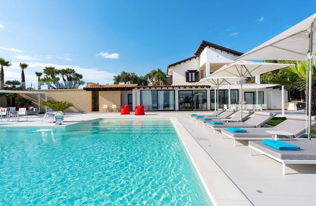 Wonderful private villa for 6 people with private pool, A/C, WIFI, TV, patio and panoramic view