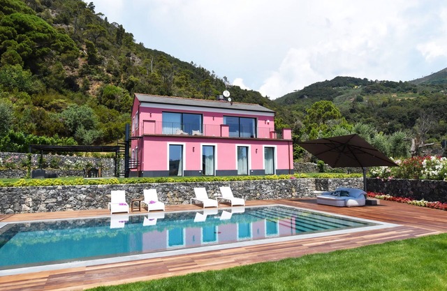 Wonderful relaxing villa with pool and tennis! - Villa Mirea
