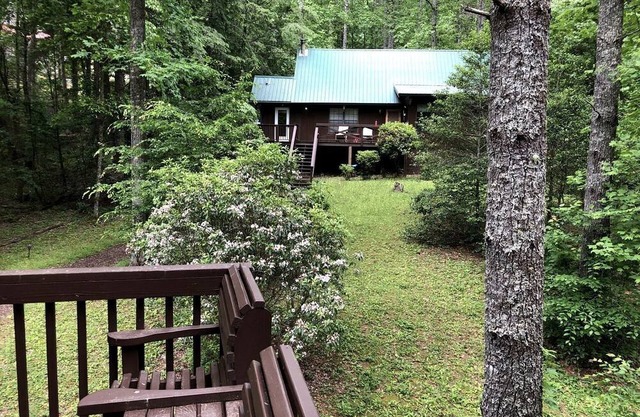 Wonderful Tree House Getaway on the Toccoa River, for Glamping in Suches, Georgia