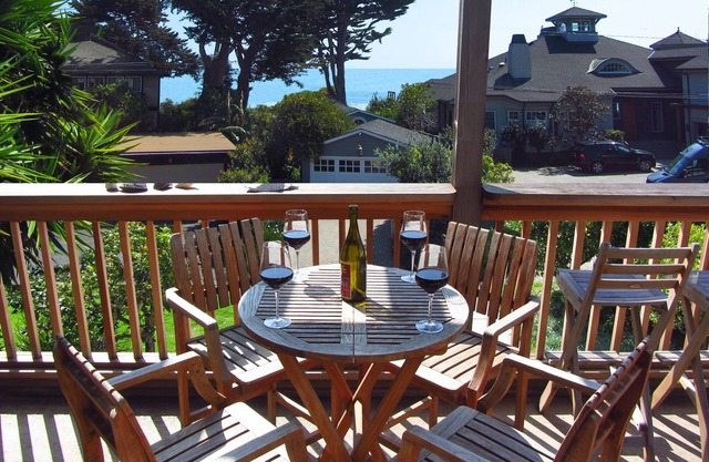 WOW Ocean View Rincon Point Gated Neighborhood, Well-appointed Pups pre-approved