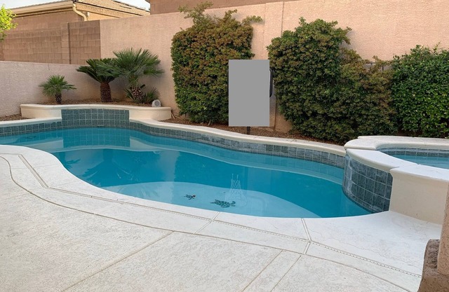 WOW Pool, Spa 4 bedrooms 21/2baths with a bedroom down+Movie/Entertainment room