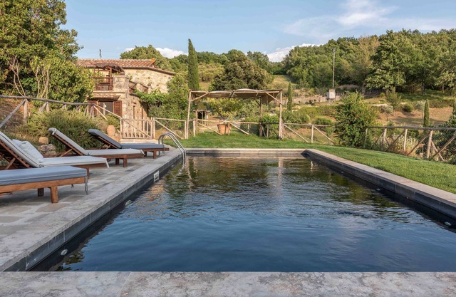 WP RELAIS BORGO VIGNALUNGA, 46 HECTARES OF LAND IN THE HEART OF VAL D'ORCIA
