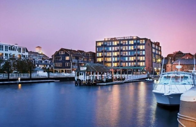 Wyndham Inn on the Harbor, perfect location