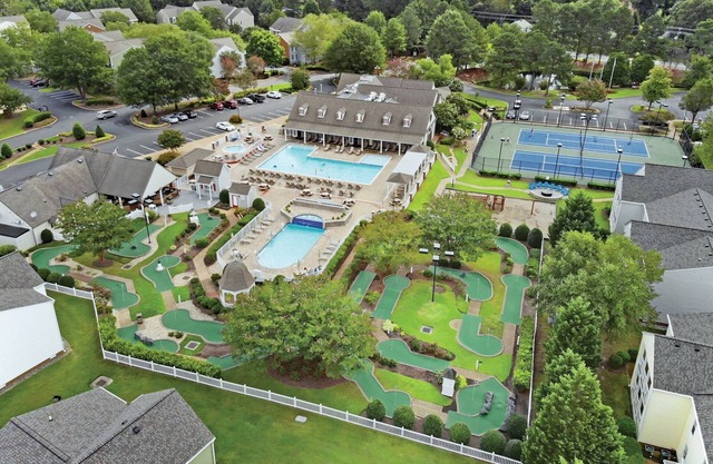 Wyndham Kingsgate close to Colonial Williamsburg/Busch Gardens/Wineries/Shopping
