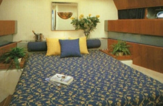 Yacht 20 M in the centre of Naples