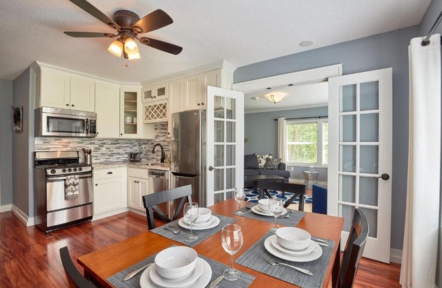 Yamhill Flats: Suite #1
