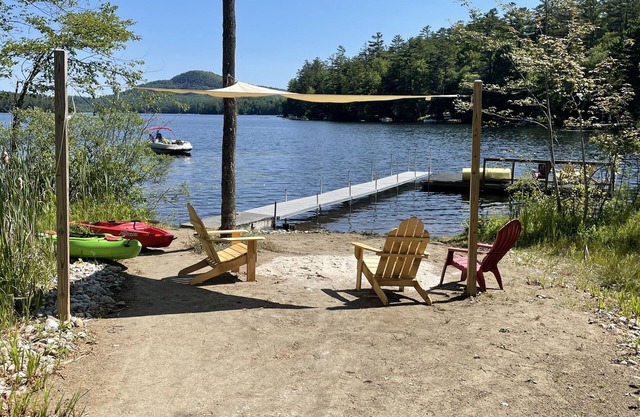 Year round Log Cabin on Loon Lake. Minutes from skiing at Gore Mountain