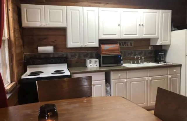 Yola Lodge #2 - Lake George, MN - Itasca State Park/Bemidji/Park Rapids