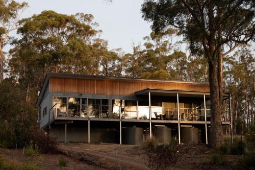 Your Bruny Island Beach Getaway