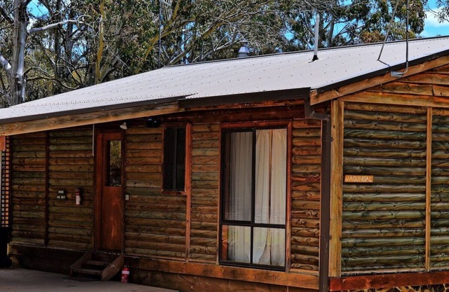 Your gateway to an unforgettable holiday experience in the stunning Snowy Mountains!