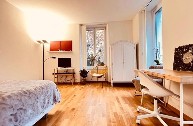 Your own private studio apartment with a beautiful garden