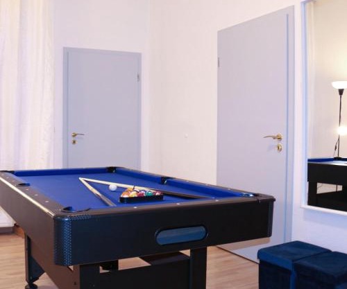 YR-Apartment-Stadtzentrum-Billardtisch-140qm-Parkplatz