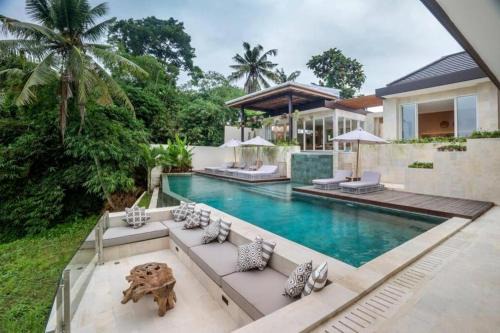 Yudhistira 5 BR Green View Villa CYN