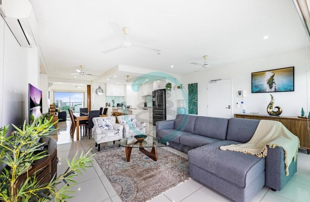 ZEN BY THE WATER - Darwin's Premier Ocean View Family Retreat
