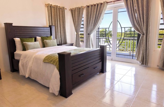 Zen is Private, Tranquil, and Perfectly Located near Shoal Bay Beach!