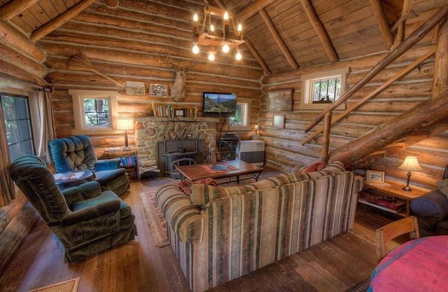 Zephyr Cabin, Private Beach (NVH0581)