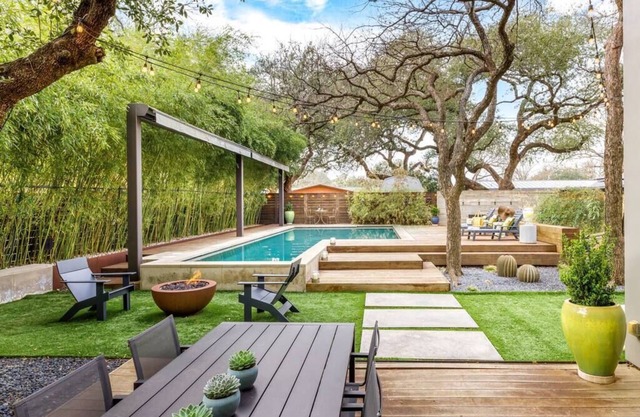 Zilker Paradise Found (w Pool & Downtown Skyline View)