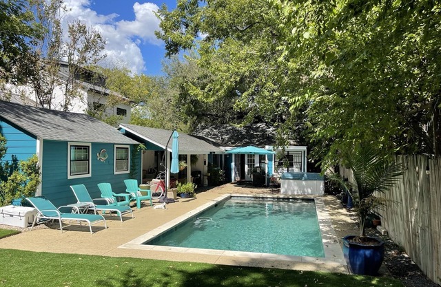Zilker! POOL Walk anywhere- Location!