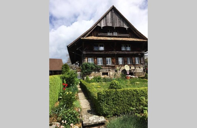 Zimmer in schmuckem Stöckli mit atemberaubender Aussicht