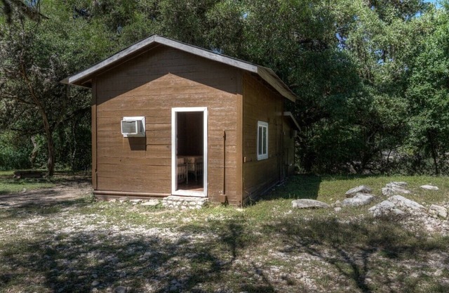 Zubers - CA -C Cabin C